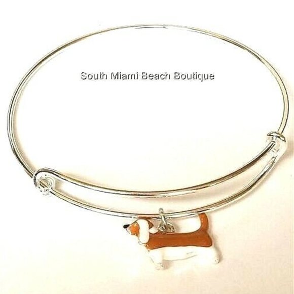 Beagle Bassett Hound Dog Charm Bracelet Silver Plated Wire Bangle Dog Mom Gift - Picture 1 of 8